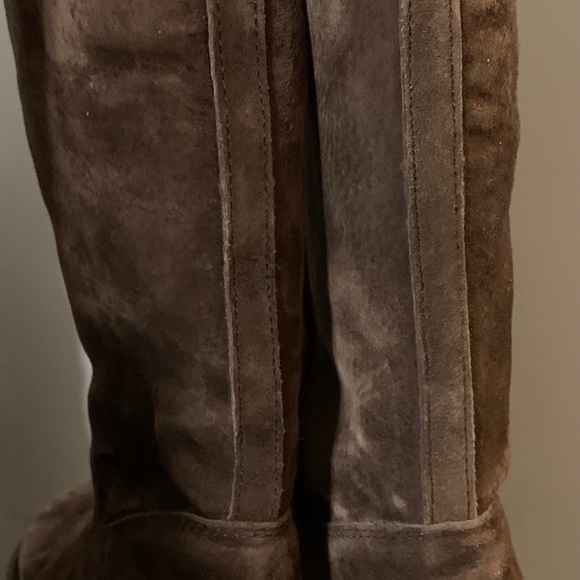 Ugg Classic Tall Boot - Picture 5 of 9